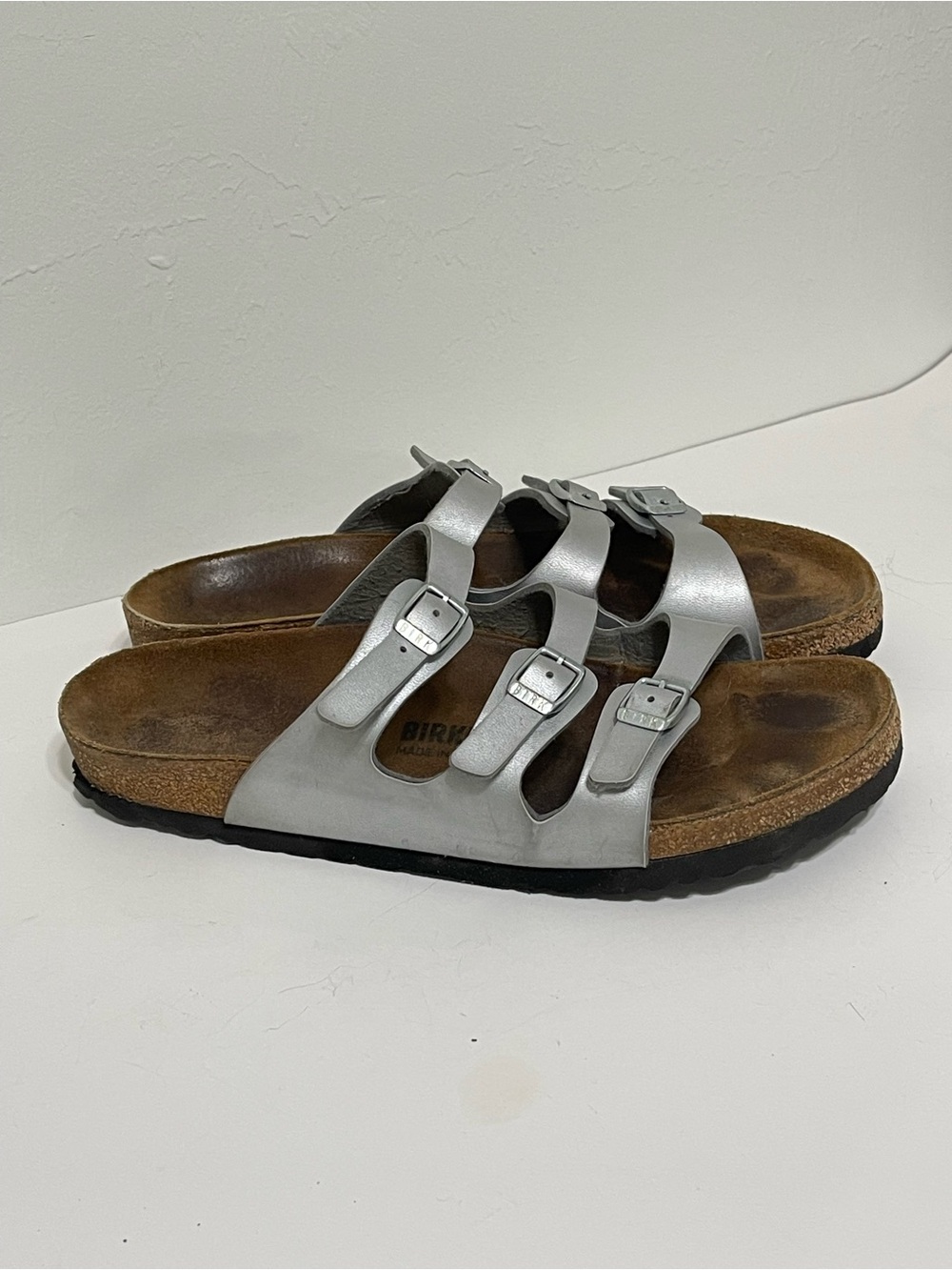 Birkenstock Florida Strappy Slide On Sandals Silver Metallic Suede Footbed Sz 40 - Picture 3 of 15